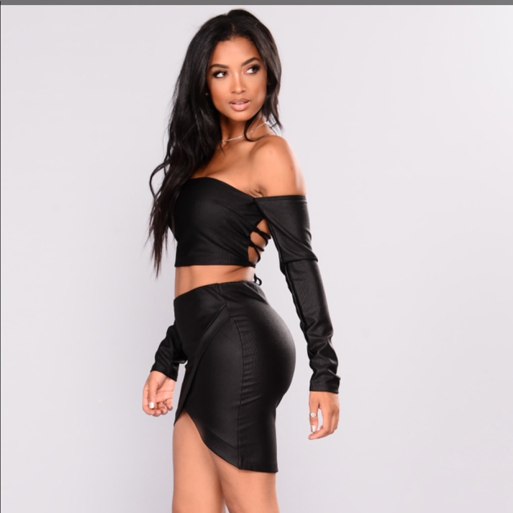 Fashion Nova 2-piece off-shoulder set NWT - Picture 5 of 8